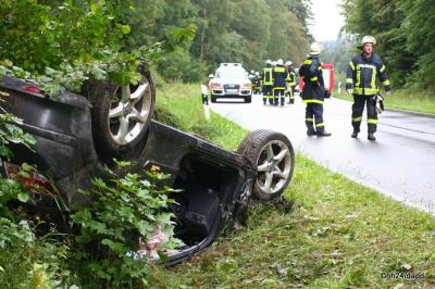 Auto überschlägt sich bei Rengshausen