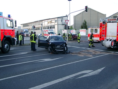 Frontalzusammenstoss vor der Feuerwehrwache