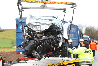 Schwerer Unfall – Schwangere verliert Kind auf der B3