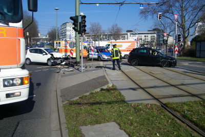 Verkehrsunfall – zwei Personen verletzt