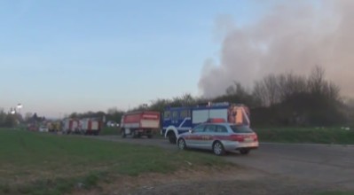 Grossbrand in Kelkheim noch nicht gelöscht