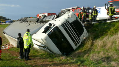 LKW Unfall auf der A7 – 300.000 Euro Sachschaden