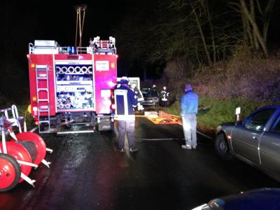 Unfall bei Elfershausen – Fahrer eingeklemmt