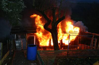 Gartenlaube in Guntershausen ausgebrannt