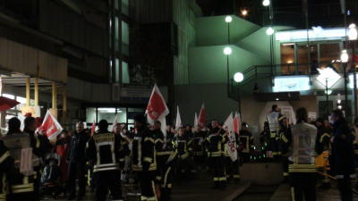 Feuerwehr-Demo wegen Überstunden