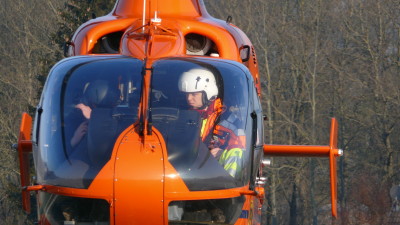 Schwerer Unfall auf der B251 – Rettungshubschrauber