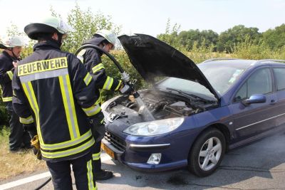 Zwei PKW-Brände in 15 Minuten