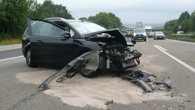 PKW auf LKW – A7 eine Stunde voll gesperrt