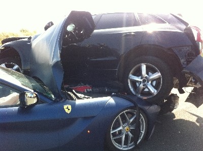 Spektakulärer Unfall mit Ferrari – 300.000 Euro Sachschaden