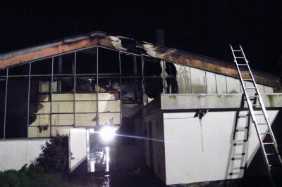 Lagerhalle brannte neben Moschee