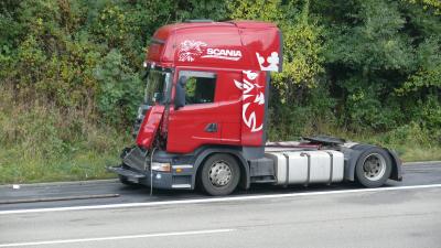 130.000 Euro Sachschaden nach Auffahrunfall