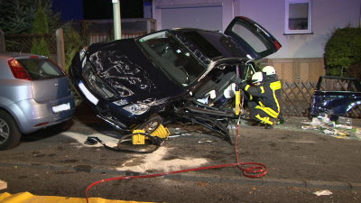 Spektakulärer Unfall in Kassel – Modernste Autotechnik erschwerte die Rettung