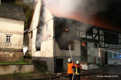 Mann stirbt bei Wohnhausbrand in Immichenhain