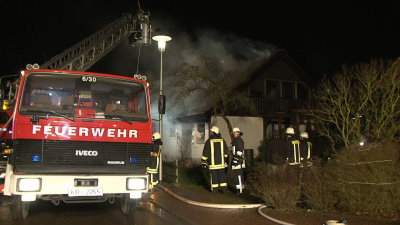 Wohnhausbrand in Basdorf – Zwei Verletzte