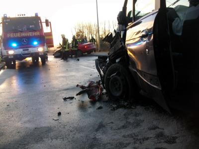 27-jähriger nach Unfall eingeklemmt