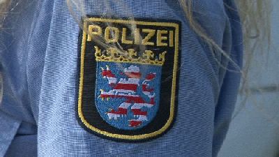 Mit Blaulicht und Kripo-Ausweis – 24 Jähriger gab sich als Polizeibeamter aus