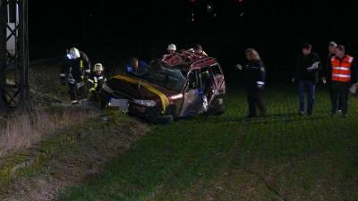 Tödlicher Unfall am Bahnübergang – Bahn mit PKW kollidiert