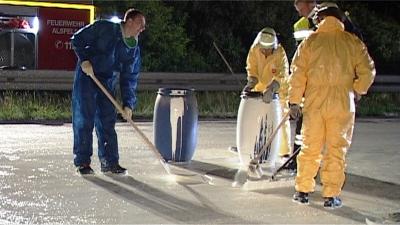 A5: 300 Liter Farbe auf 150 Meter Autobahn verteilt