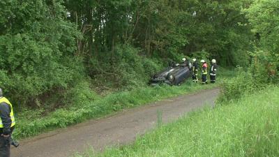B450: 86-Jährige kommt von Straße ab