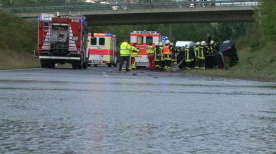 Schwerer Unfall bei Aquaplaning auf B 251