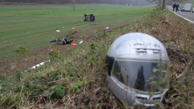 Unfallflucht – PKW frontal in Roller