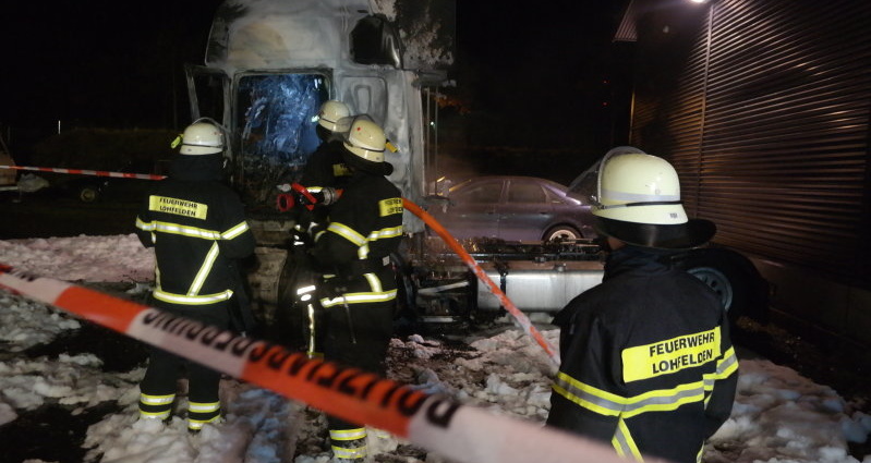 Fahrerhaus brannte auf Firmengelände aus