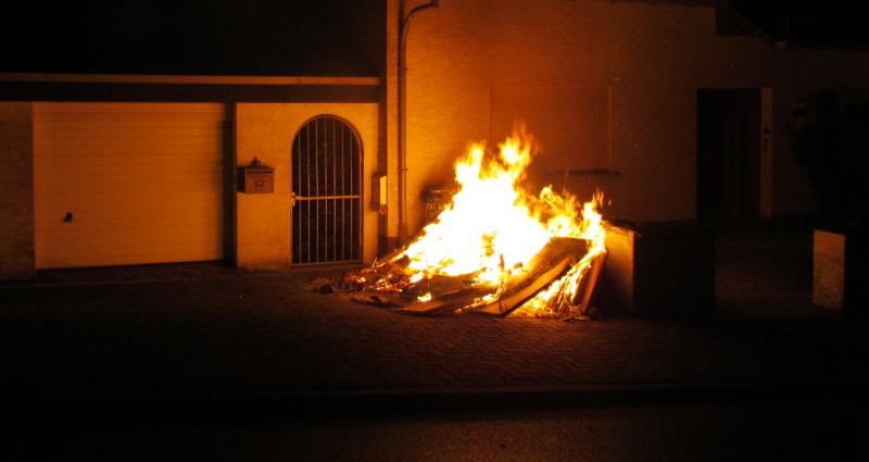 Brandstiftung? Polizei nimmt 18-Jährigen aus Wetzlar fest