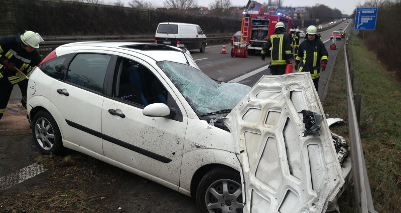 Mann nach Unfall auf A49 schwer verletzt