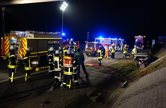 Schwerer Unfall auf A66 bei Hofheim