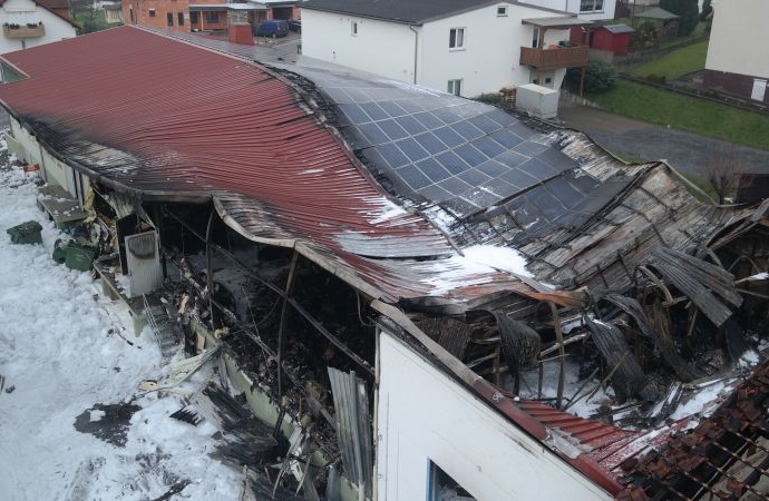 Silvesterrakete verursachte Großbrand