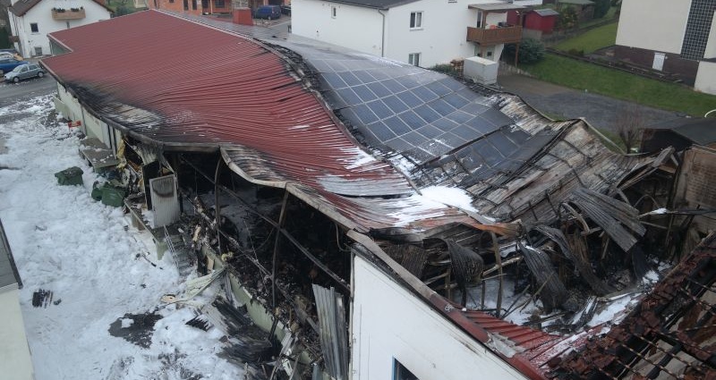 Silvesterrakete verursachte Großbrand
