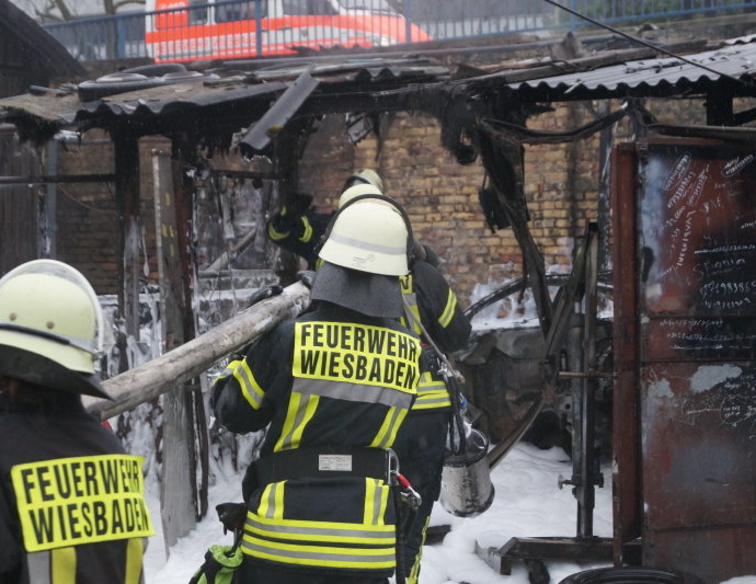 KFZ-Werkstatt brannte in Mainz-Kostheim
