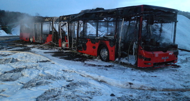 Defekte Standheizung – Gelenkbus ausgebrannt