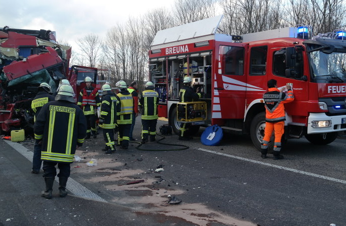 LKW-Fahrer kommt nach Unfall auf A44 ums Leben