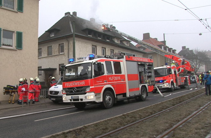 Dachstuhlbrand in Kassel: Mädchen verstorben