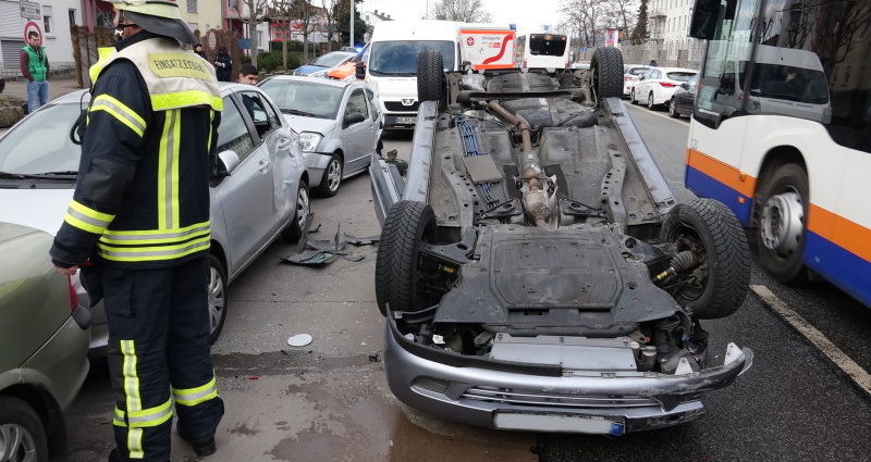 Kastel: Unfall bei der Feuerwache 2