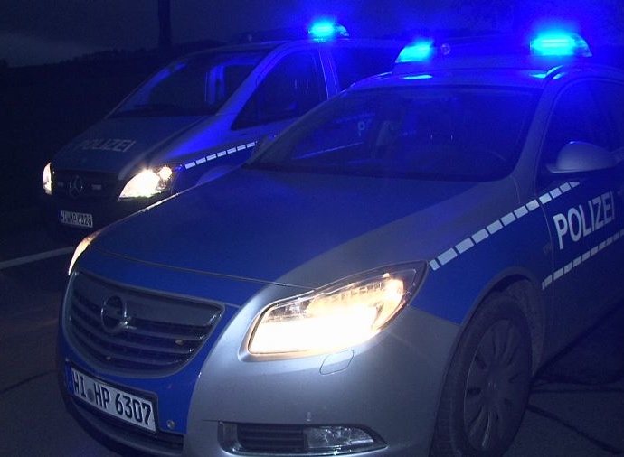 Polizeihubschrauber fahndet nach Einbrechern bei Nieste
