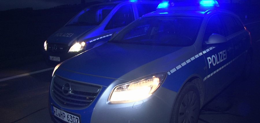 Polizeihubschrauber fahndet nach Einbrechern bei Nieste