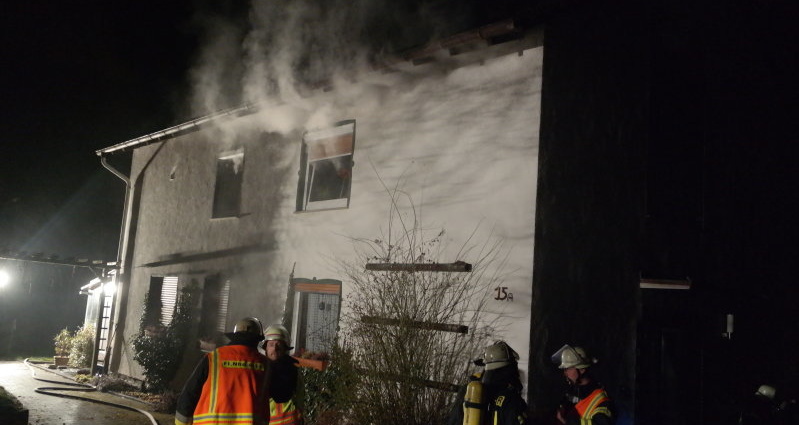 Wohnhausbrand in Elbenberg schnell gelöscht