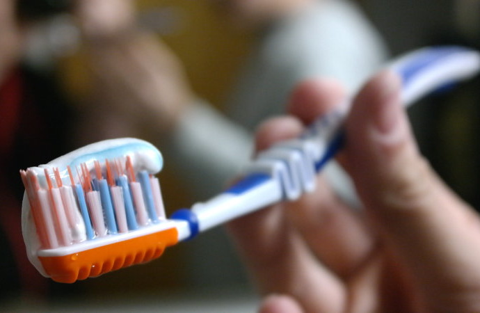 Mit richtigen Methoden zu weißen Zähnen