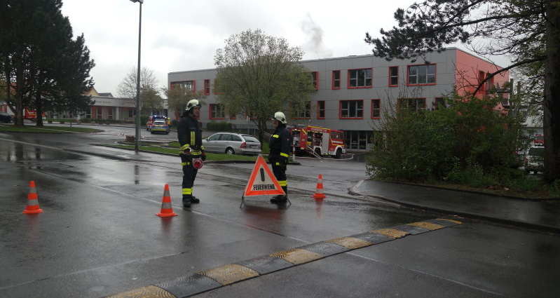Unklare Rauchentwicklung aus Schule