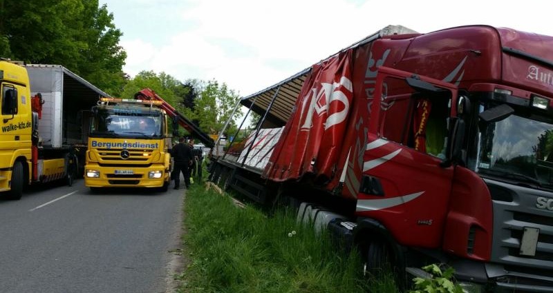 Schwerer LKW Unfall bei Witzenhausen