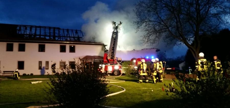 Brand eines landwirtschaftlichen Anwesens – Bis zu 500.000 Euro Sachschaden