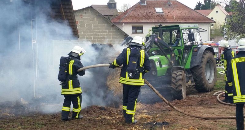 Scheune bei Spangenberg stand im Vollbrand