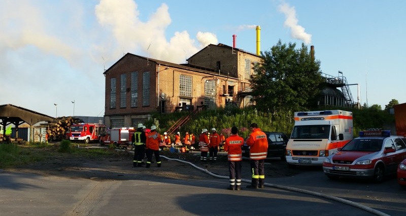 Holzkohlewerk Bodenfelde – Stundenlanger Kampf gegen Kohlebrand