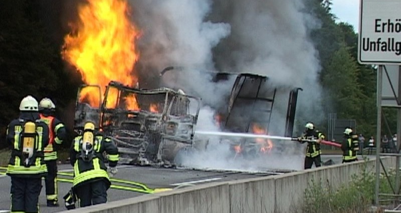 A4: 100.000 Euro Sachschaden nach LKW-Brand