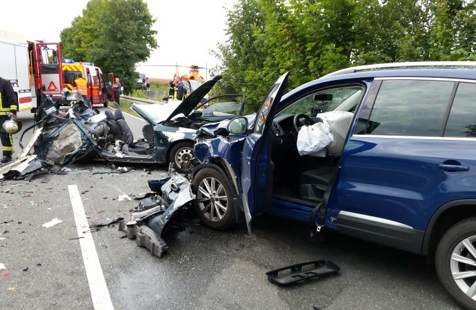 B83: Zwei Tote nach Unfall bei Grebenstein