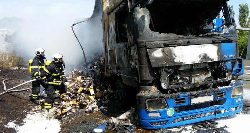LKW mit Milchprodukten brannte auf der A7