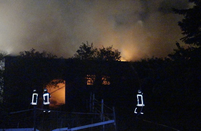 Landwirtschaftliche Scheune bei Großbrand zerstört