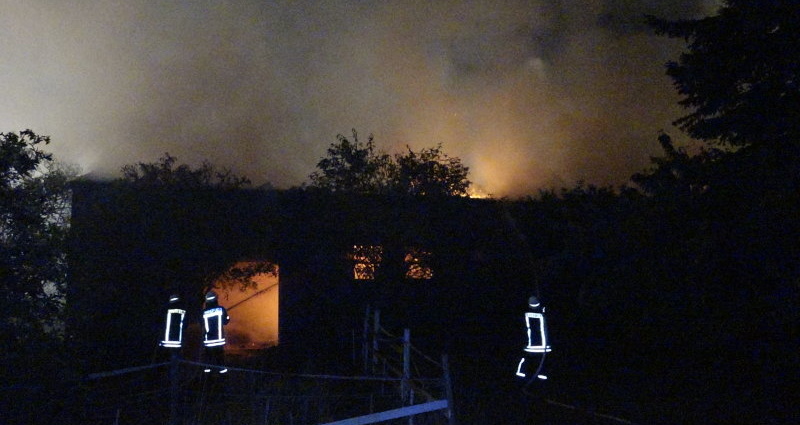 Landwirtschaftliche Scheune bei Großbrand zerstört